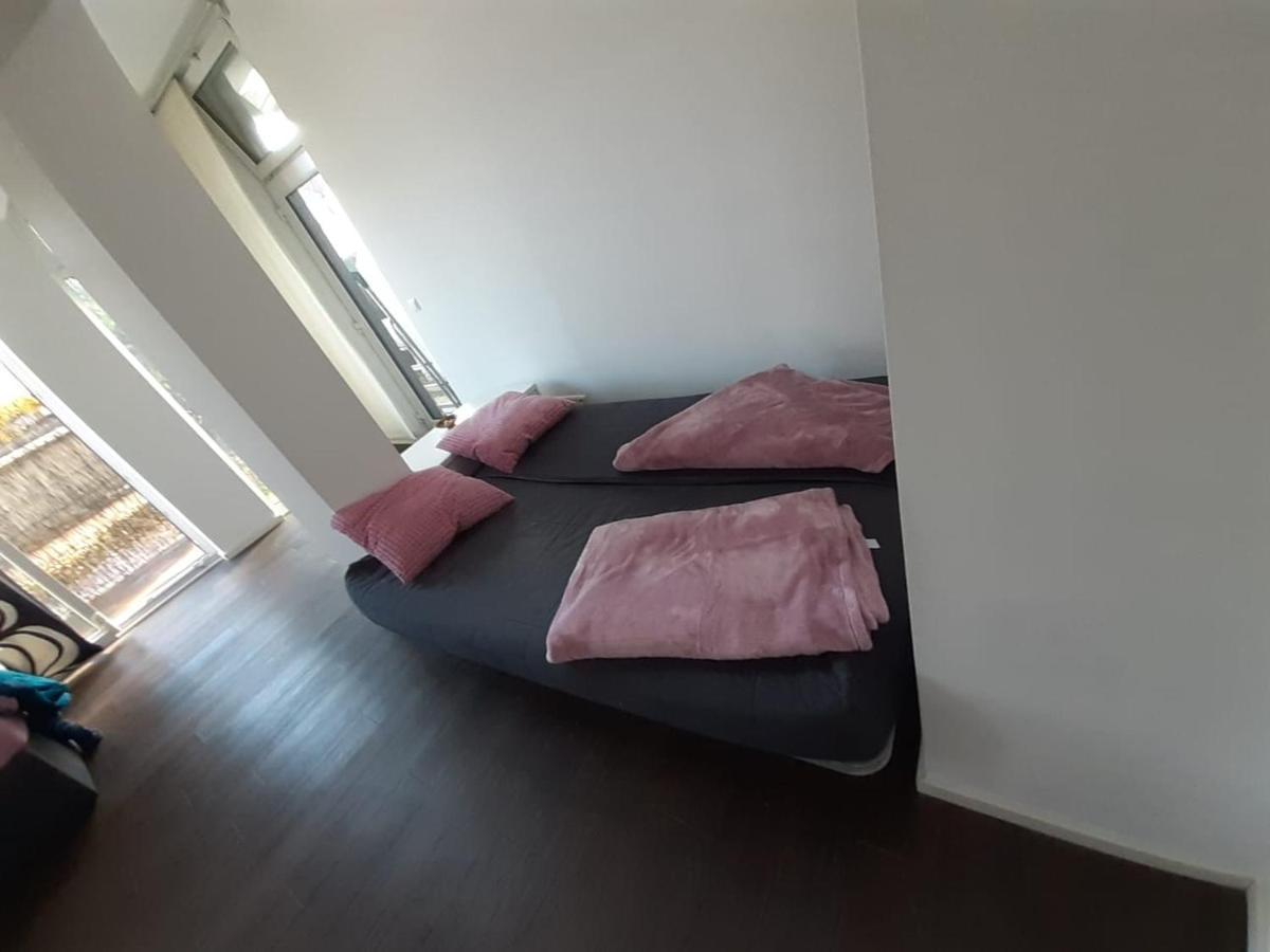 Luxurioese Wohnung Mit Eigenem Garten Augsburg Bagian luar foto