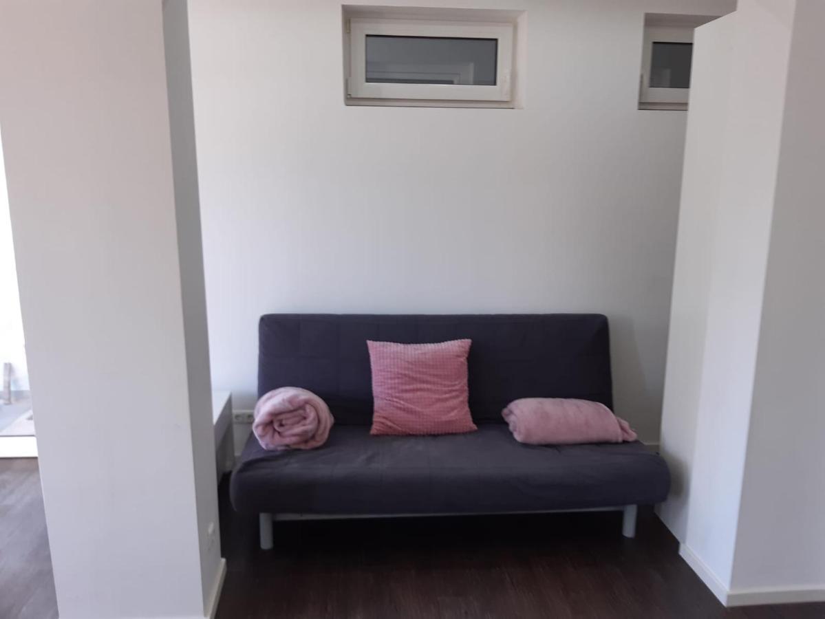 Luxurioese Wohnung Mit Eigenem Garten Augsburg Bagian luar foto