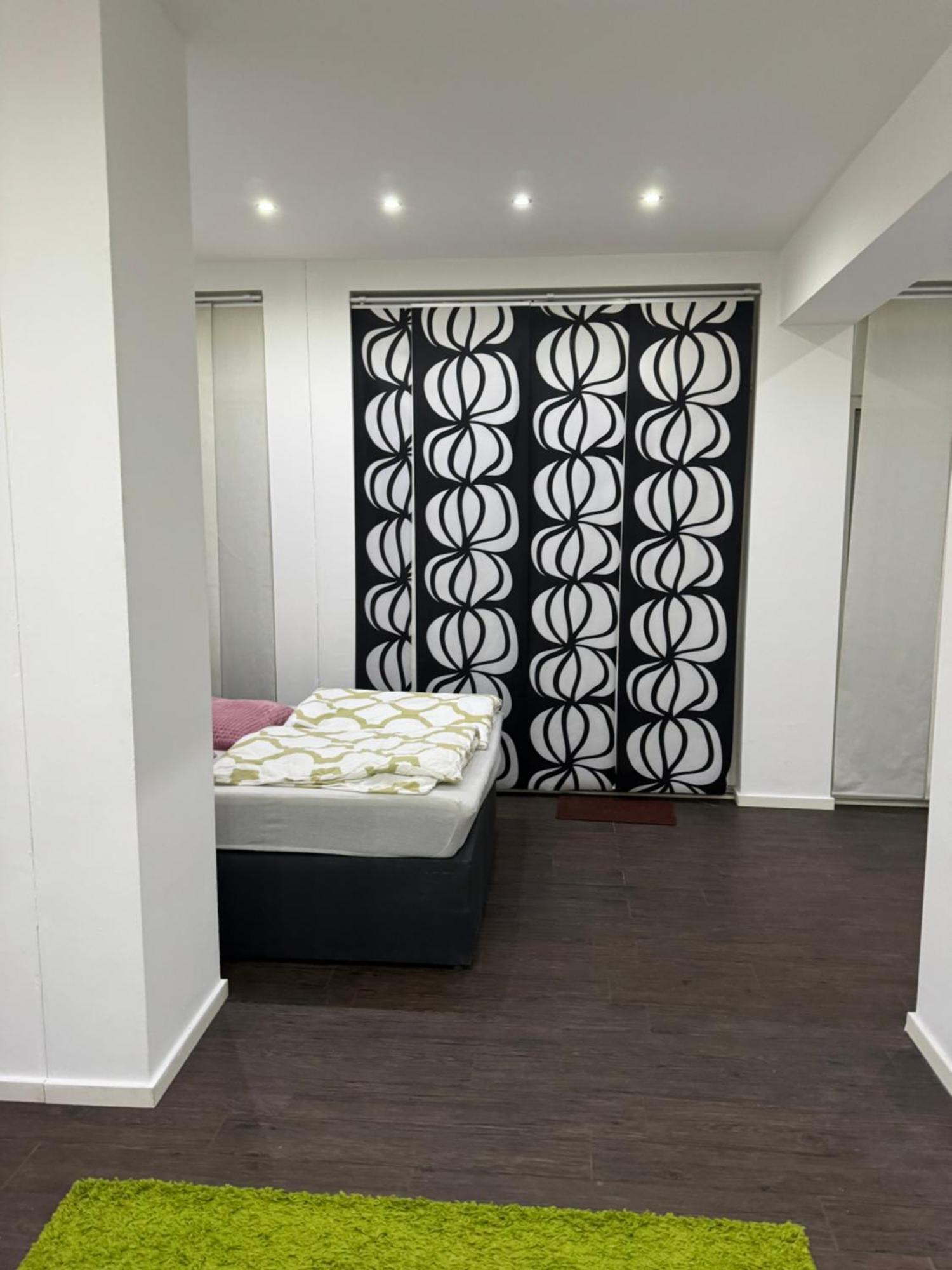 Luxurioese Wohnung Mit Eigenem Garten Augsburg Bagian luar foto