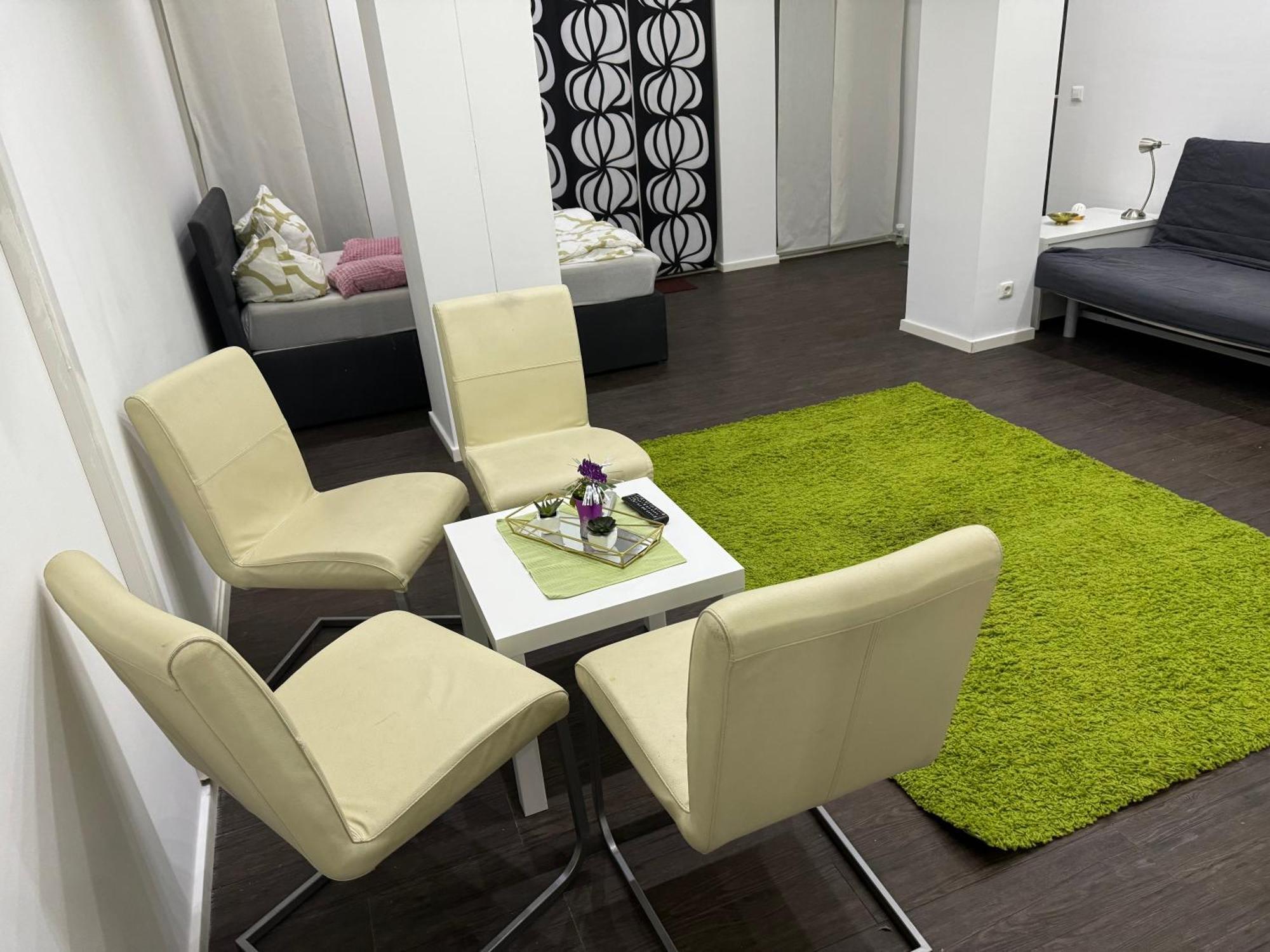 Luxurioese Wohnung Mit Eigenem Garten Augsburg Bagian luar foto
